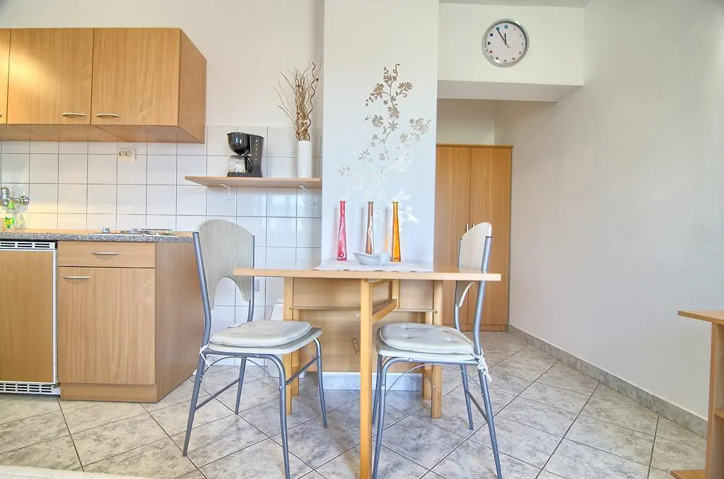 Apartments Milka Pola